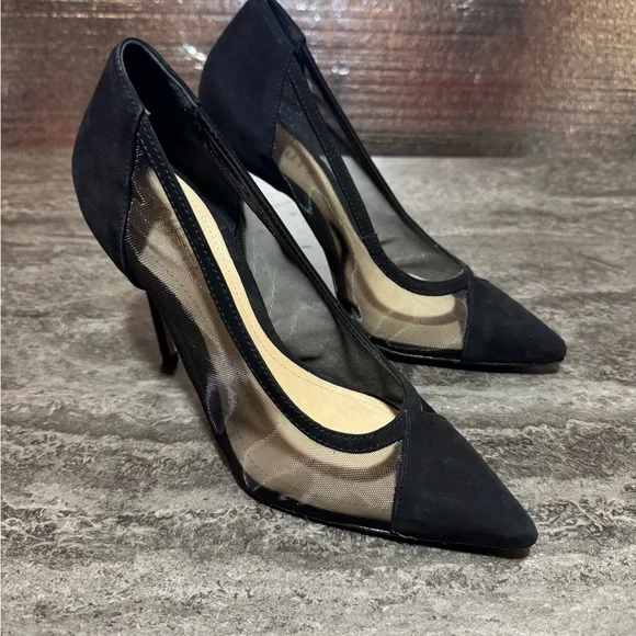 SCHUTZ Myrine Nubuck Pump In Black. Size 6B - Picture 1 of 8